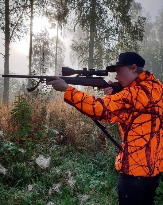 Hovedbillede Skjutstöd och vapenrem i ett